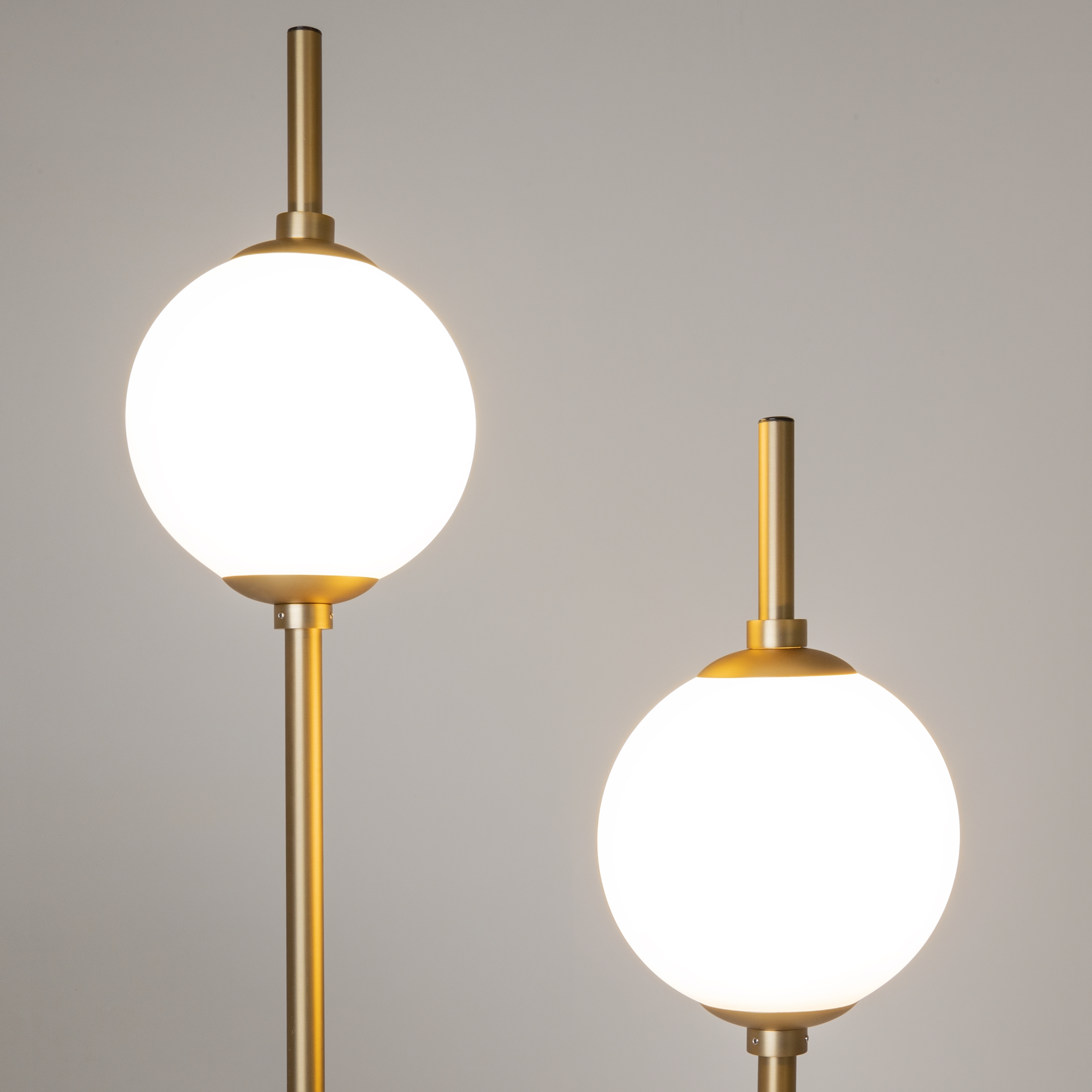 картинка Напольный светильник (торшер) Maytoni Z020FL-L12BS3K от магазина pro-decor.kz
