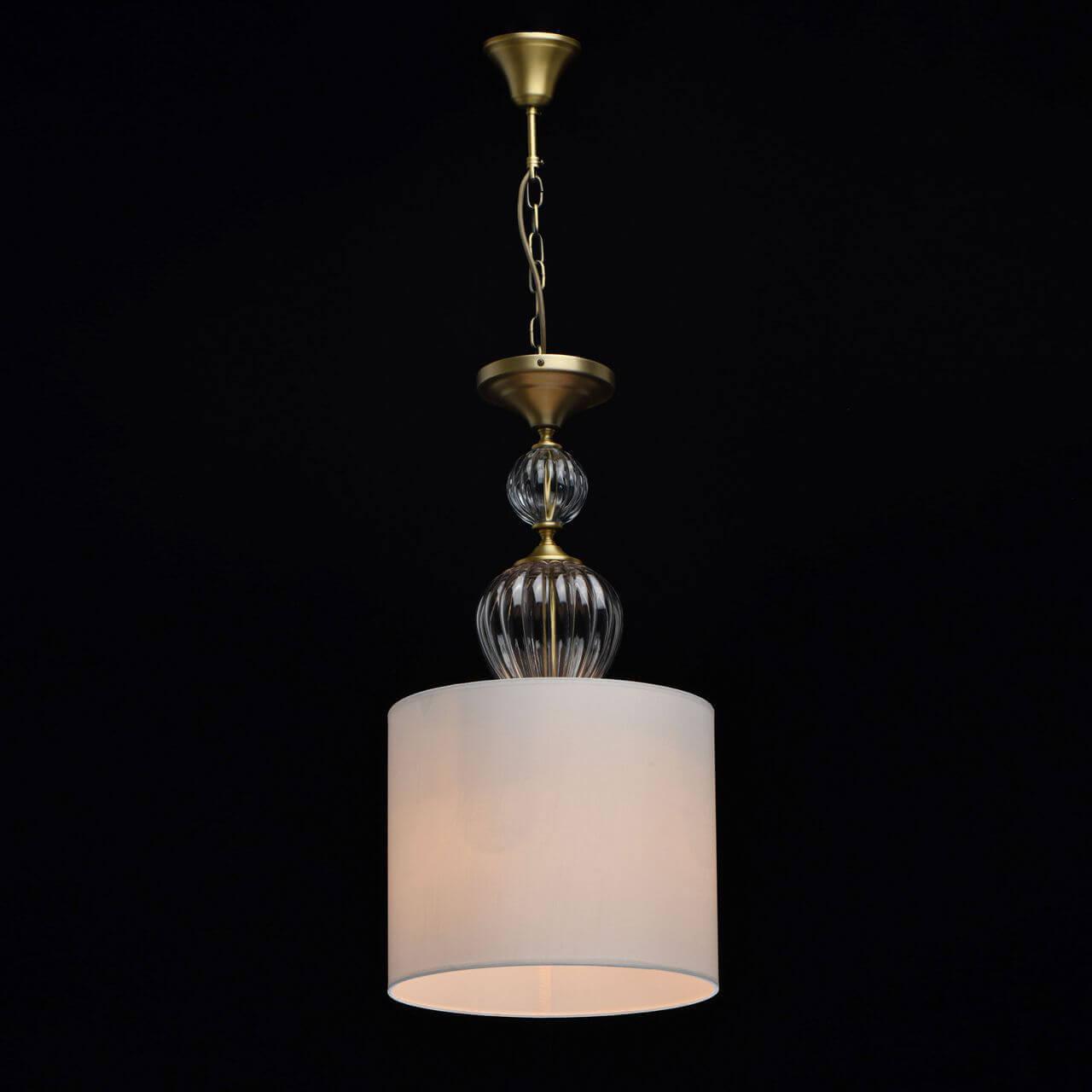 картинка Подвесной светильник Chiaro Оделия 619011203 магазин pro-decor.kz являющийся официальным дистрибьютором в Казахстане картинка Подвесной светильник Chiaro Оделия 619011203 от магазина pro-decor.kz