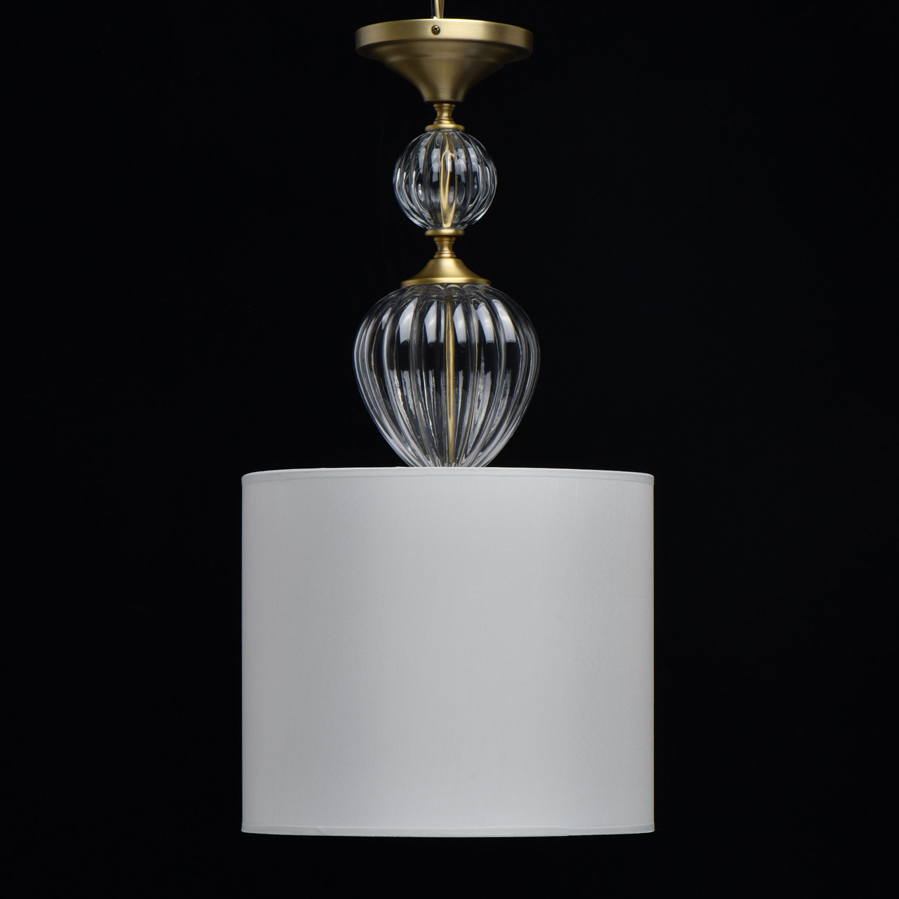 картинка Подвесной светильник Chiaro Оделия 619011203 магазин pro-decor.kz являющийся официальным дистрибьютором в Казахстане картинка Подвесной светильник Chiaro Оделия 619011203 от магазина pro-decor.kz