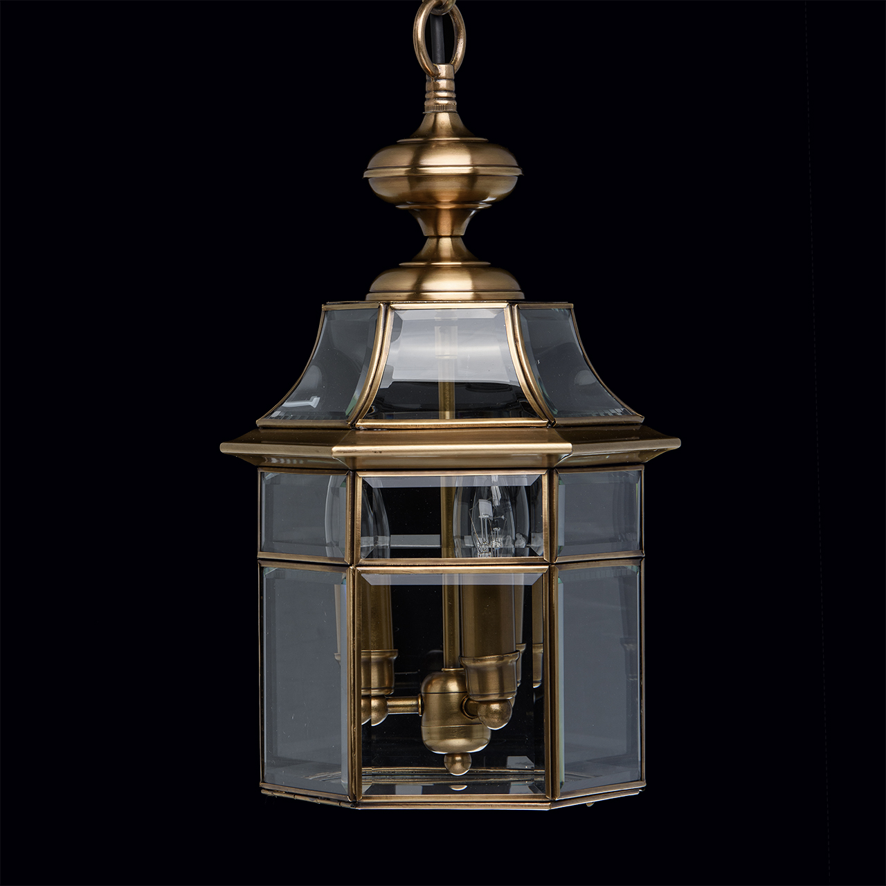 картинка Подвесной светильник Chiaro Мидос 802010303 магазин pro-decor.kz являющийся официальным дистрибьютором в Казахстане картинка Подвесной светильник Chiaro Мидос 802010303 от магазина pro-decor.kz