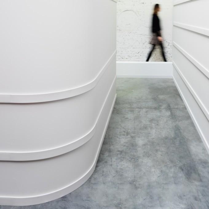 SX157 плинтус Дюрополимер 200 х 6,6 х 1,3