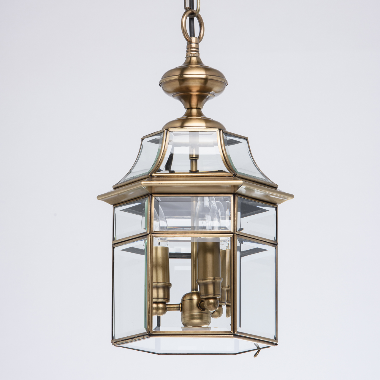 картинка Подвесной светильник Chiaro Мидос 802010303 магазин pro-decor.kz являющийся официальным дистрибьютором в Казахстане картинка Подвесной светильник Chiaro Мидос 802010303 от магазина pro-decor.kz