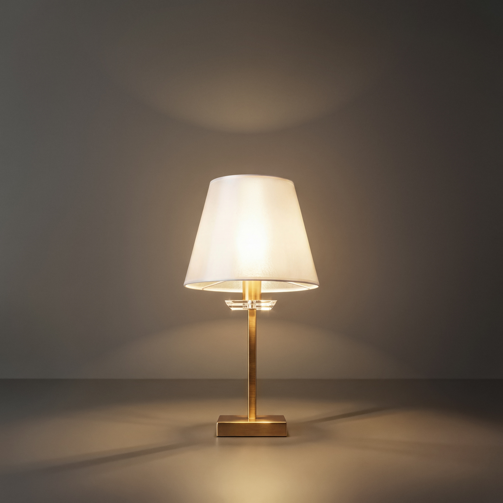 картинка Настольная лампа Freya FR1006TL-01G от магазина pro-decor.kz