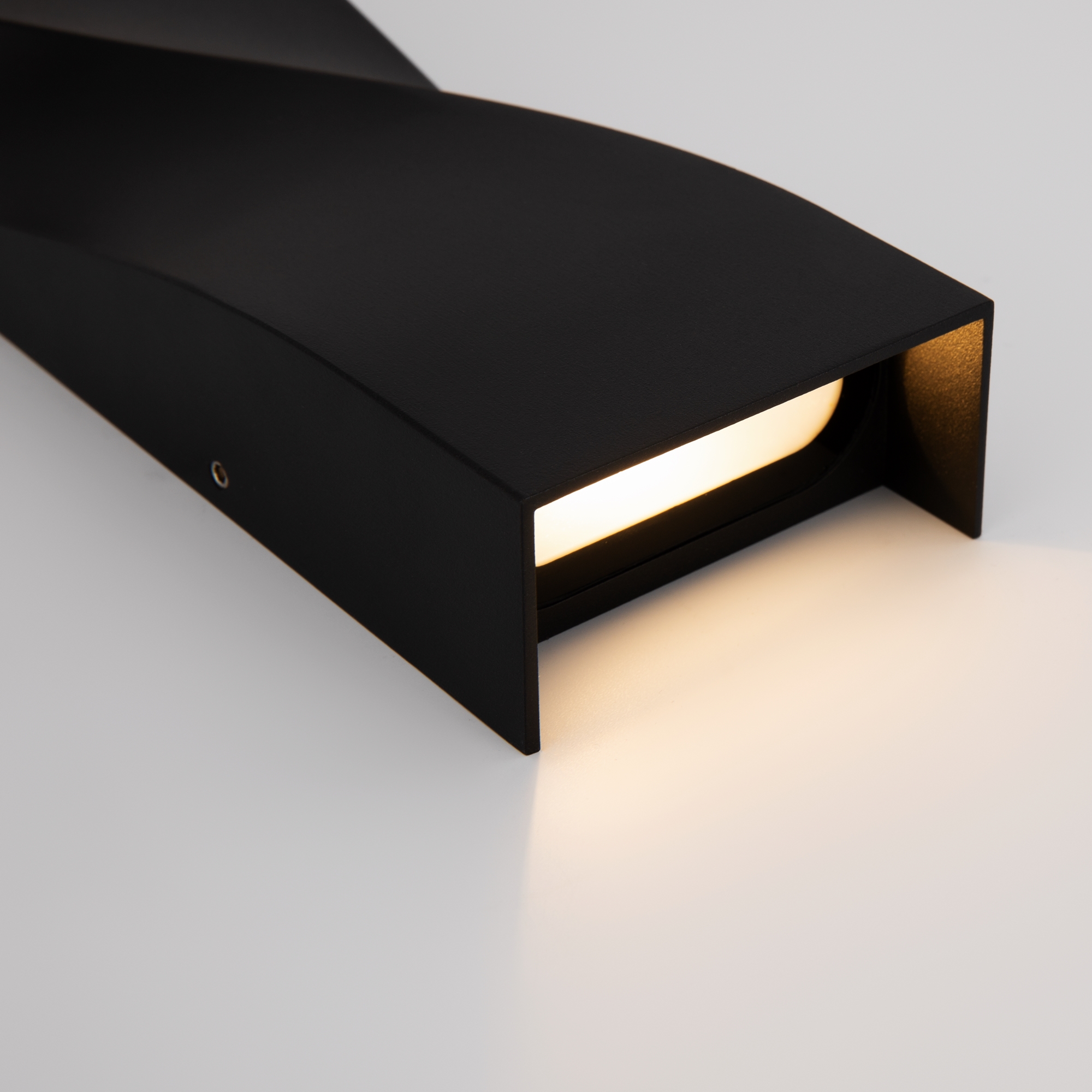 картинка Бра Maytoni O040WL-L11B3K магазин pro-decor.kz являющийся официальным дистрибьютором в Казахстане картинка Бра Maytoni O040WL-L11B3K от магазина pro-decor.kz