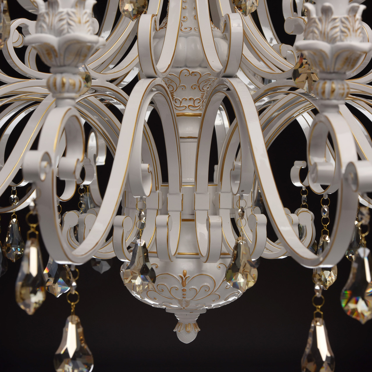 картинка Подвесная люстра Chiaro Версаче 28 639012828 от магазина pro-decor.kz