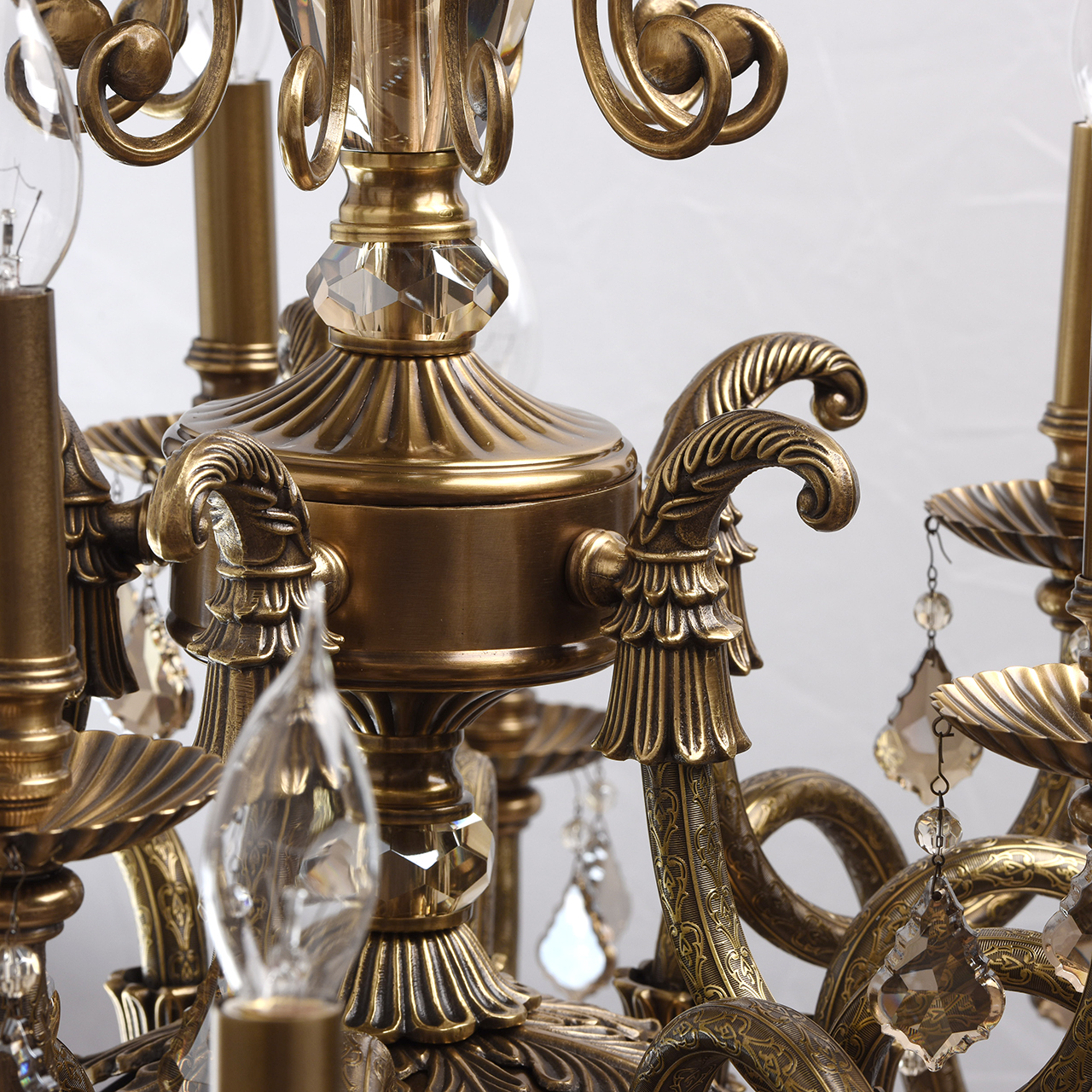 картинка Подвесная люстра Chiaro Габриэль 491011215 от магазина pro-decor.kz