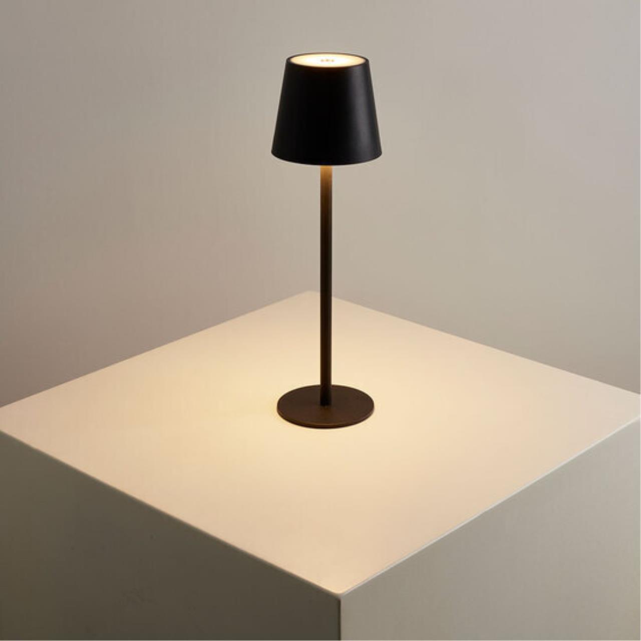 картинка Настольный светильник FUYUE Arte Lamp A1614LT-1BK магазин pro-decor.kz являющийся официальным дистрибьютором в Казахстане картинка Настольный светильник FUYUE Arte Lamp A1614LT-1BK от магазина pro-decor.kz
