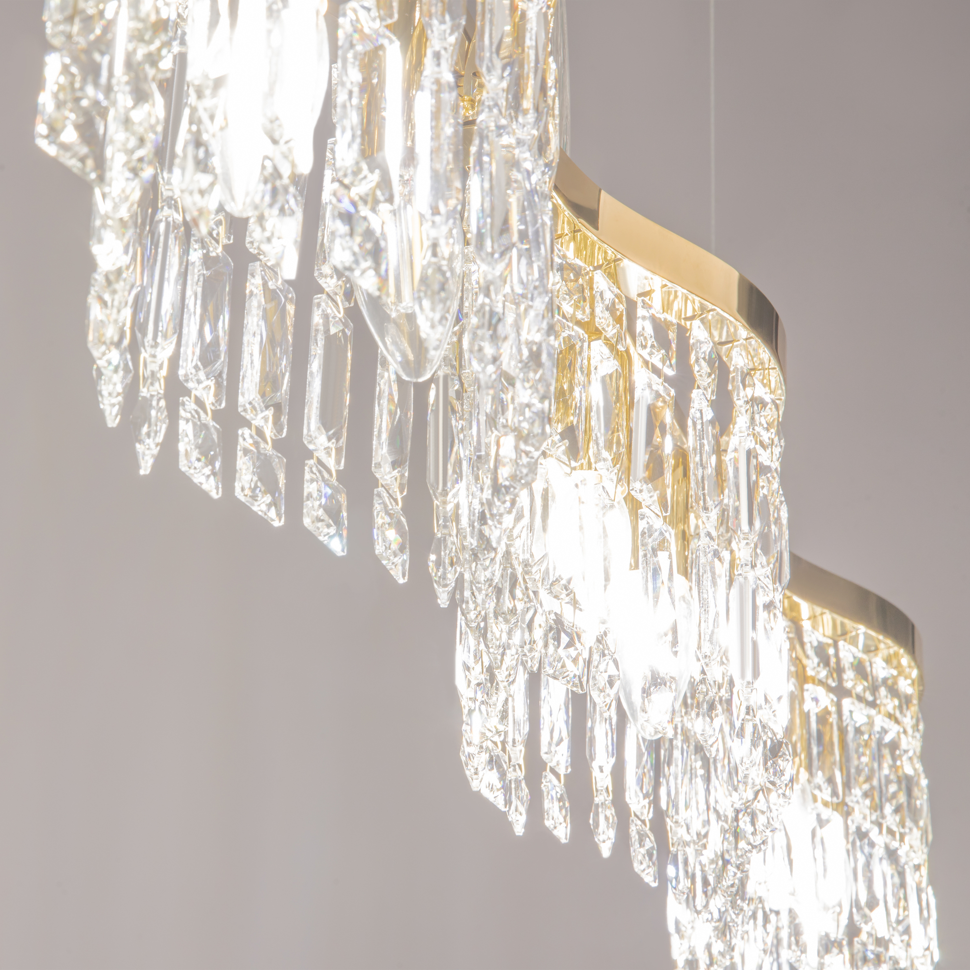 картинка Подвесной светильник Maytoni DIA005PL-06G магазин pro-decor.kz являющийся официальным дистрибьютором в Казахстане картинка Подвесной светильник Maytoni DIA005PL-06G от магазина pro-decor.kz