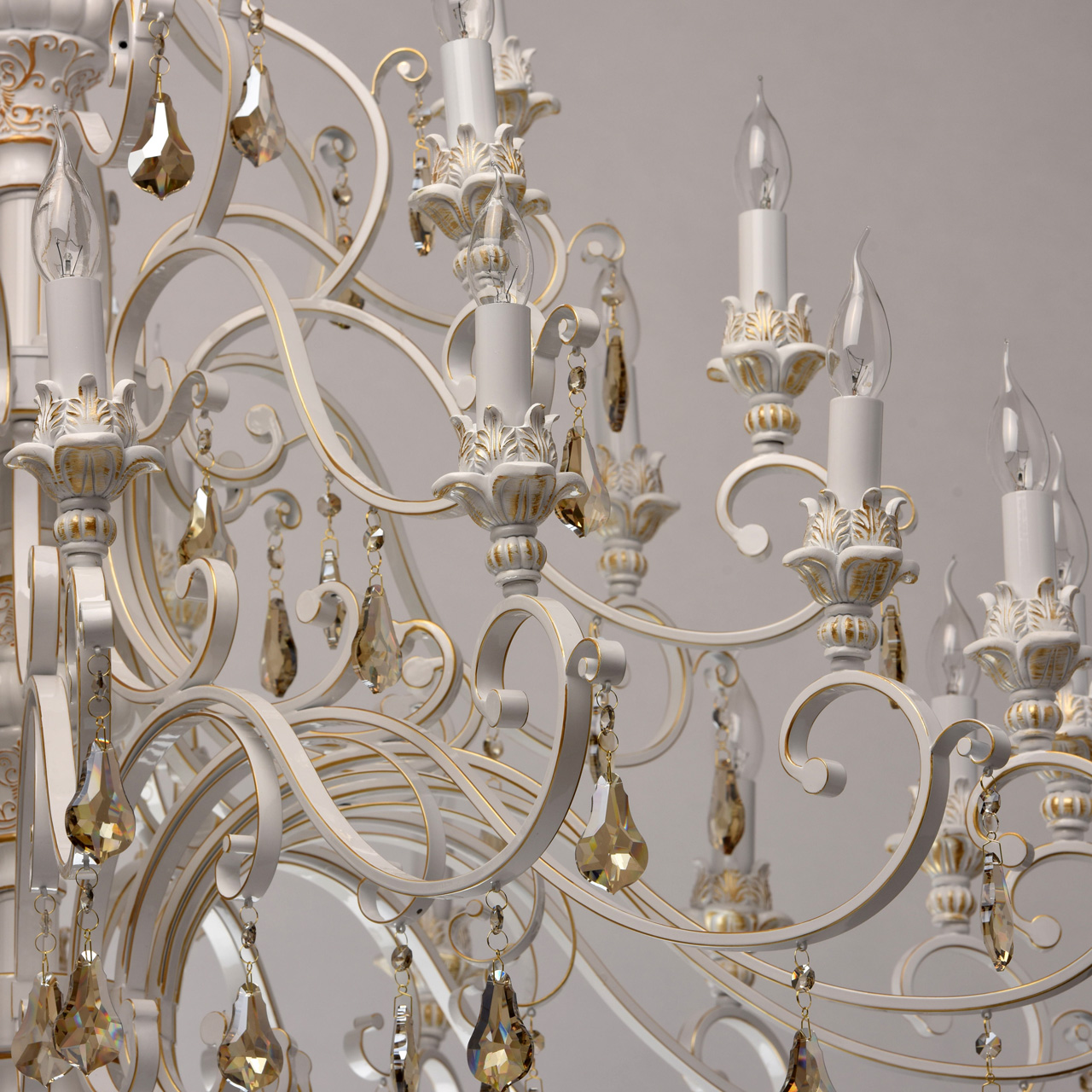 картинка Подвесная люстра Chiaro Версаче 28 639012828 от магазина pro-decor.kz